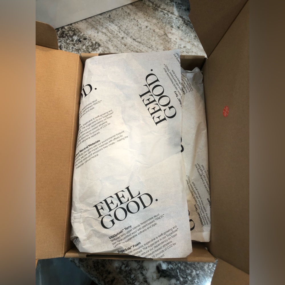 Nwt Ugg Fuzz Sugar Cross Slide Size 10 - image 6